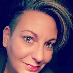 Meet your Posher, Carrie